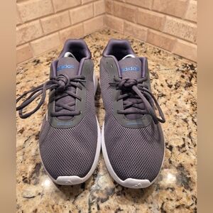 Adidas CloudFoam Comfort           Men 9.5/Women 10.5